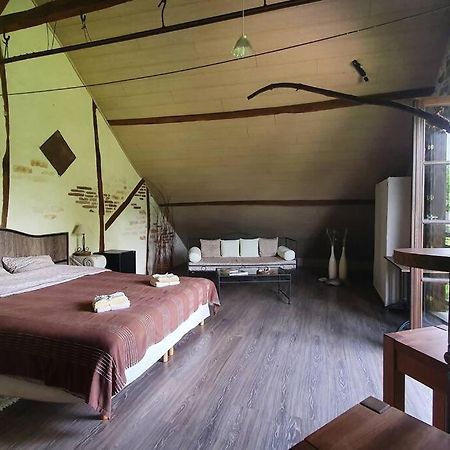 Unique Room With Great View In A Former Old Barn Troche Exterior photo